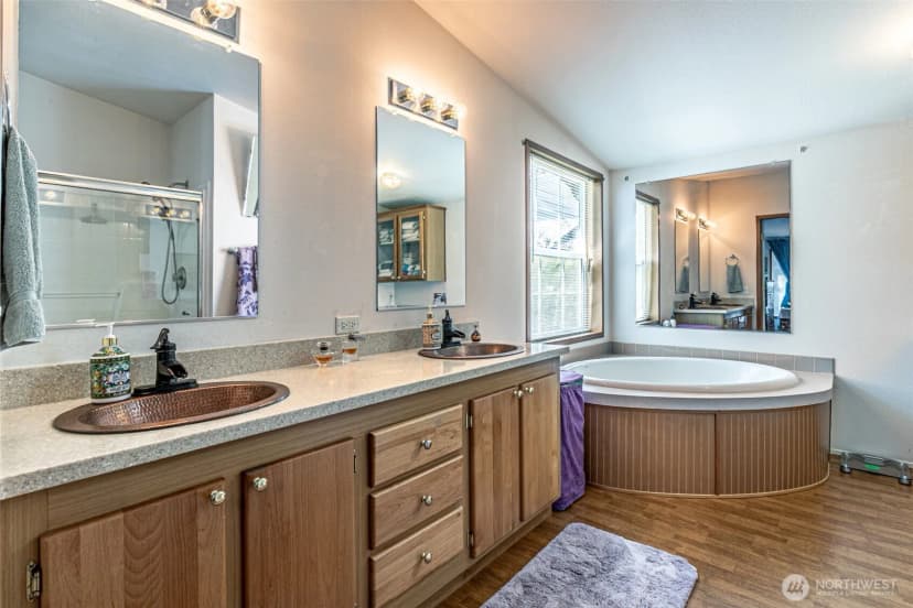 Property photo for 14318 Greenbelt Drive East, Bonney Lake photo 15