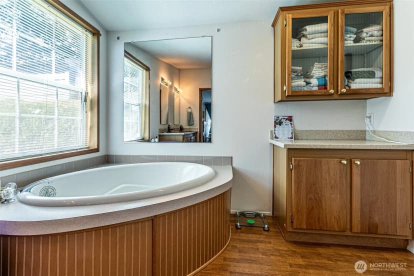 Property photo for 14318 Greenbelt Drive East, Bonney Lake photo 17