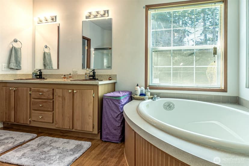 Property photo for 14318 Greenbelt Drive East, Bonney Lake photo 13