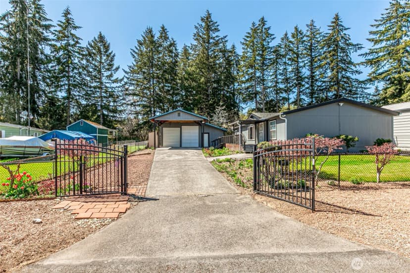 Property photo for 14318 Greenbelt Drive East, Bonney Lake photo 32
