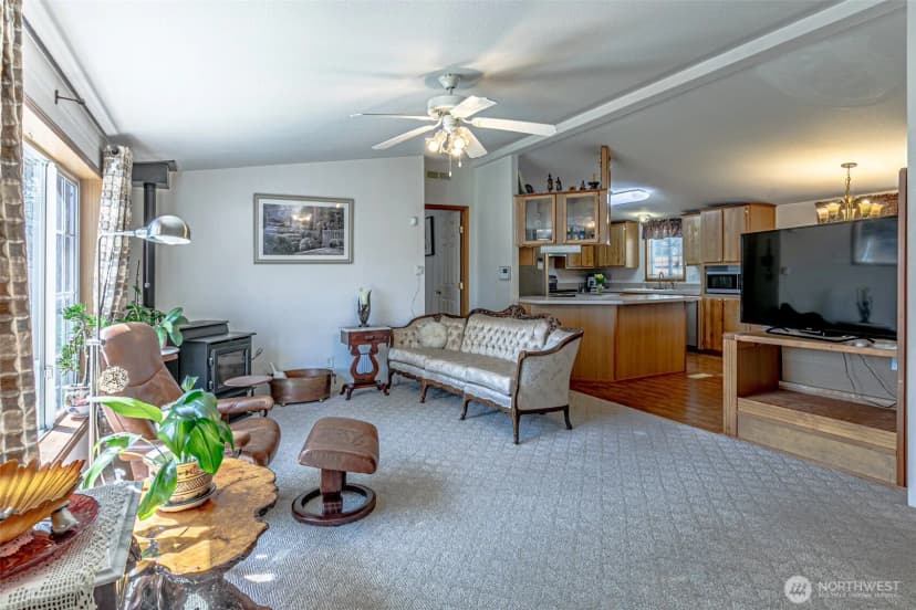 Property photo for 14318 Greenbelt Drive East, Bonney Lake photo 7