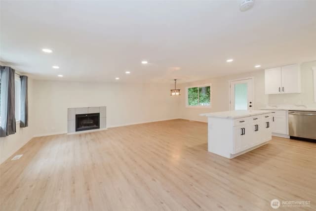 Property photo for 5450 Ne Laura Loop, Poulsbo photo 4