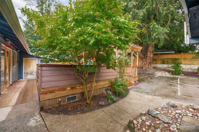 Property photo for 23416 38th Place W, Brier photo 25
