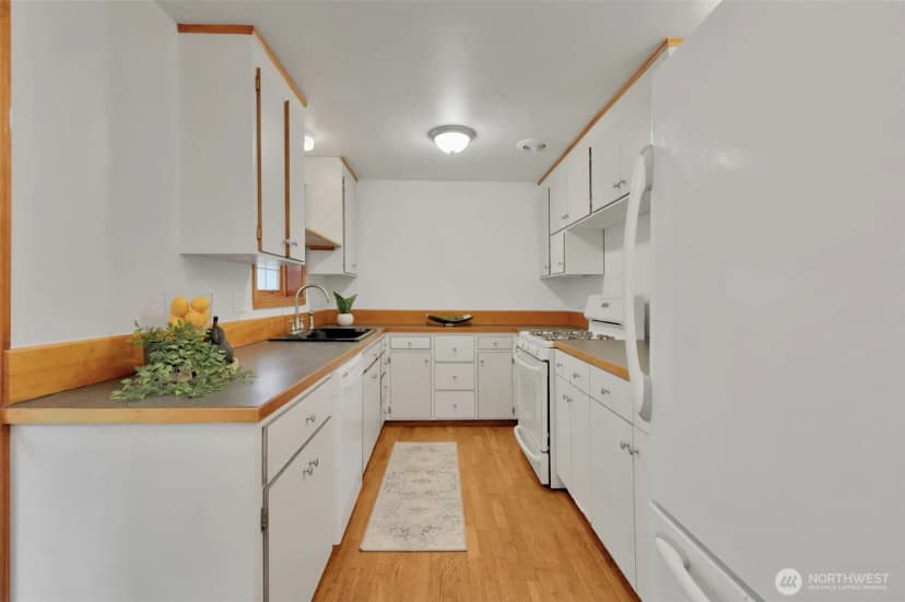 Property photo for 23416 38th Place W, Brier photo 8