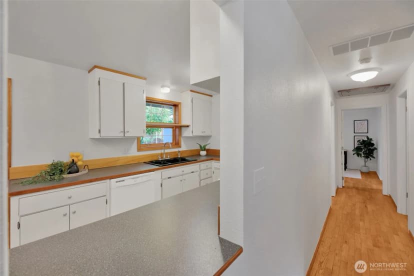 Property photo for 23416 38th Place W, Brier photo 10