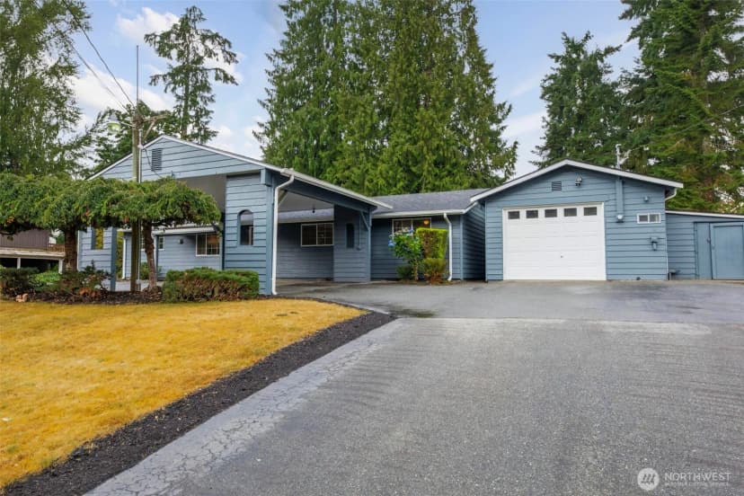 Property photo for 23416 38th Place W, Brier photo 2
