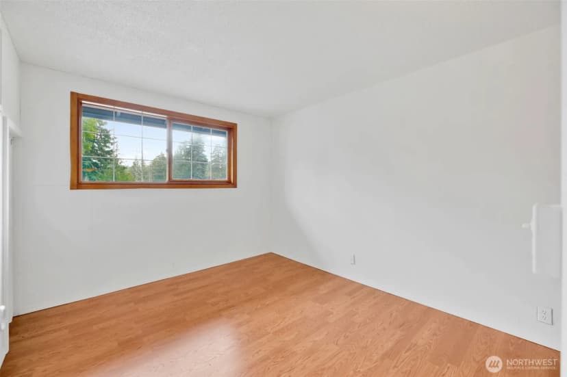 Property photo for 23416 38th Place W, Brier photo 17
