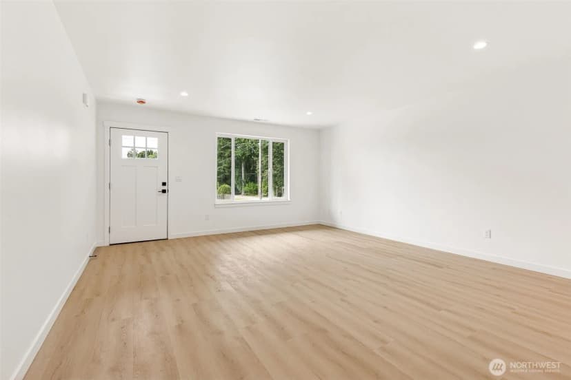 Property photo for 99 Skyline Drive, Elma photo 2