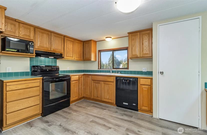 Property photo for 1317 94th Drive Se, Lake Stevens photo 9