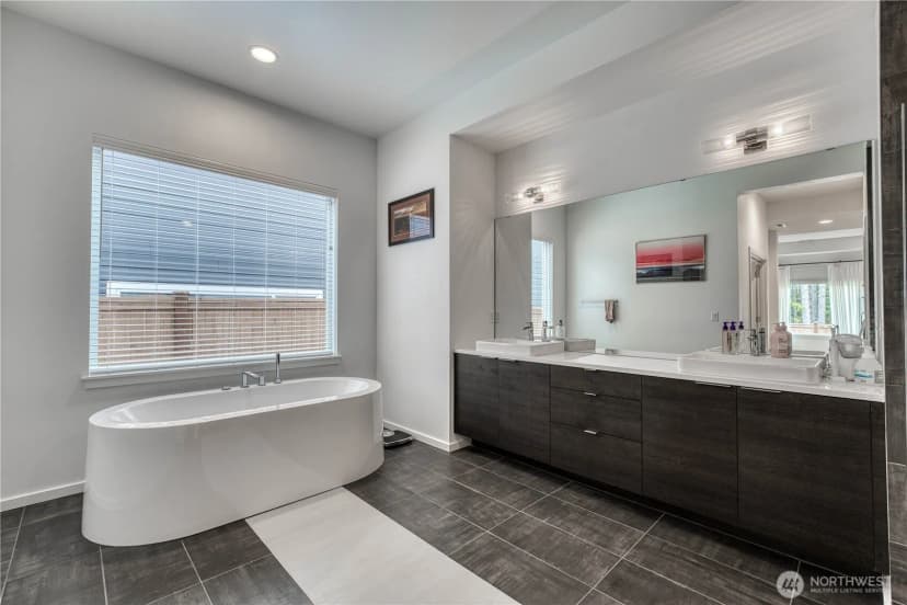 Property photo for 5381 Great Glen Road Sw, Port Orchard photo 7