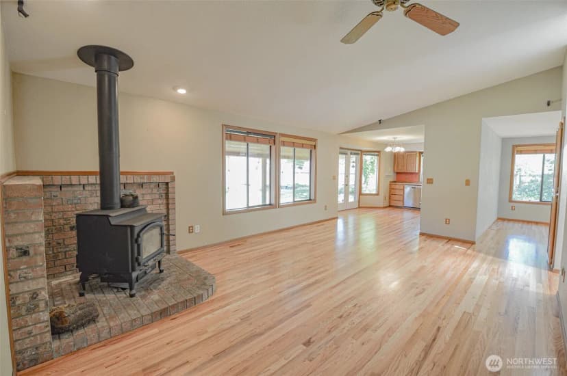 Property photo for 4310 Brookdale Road E, Tacoma photo 17