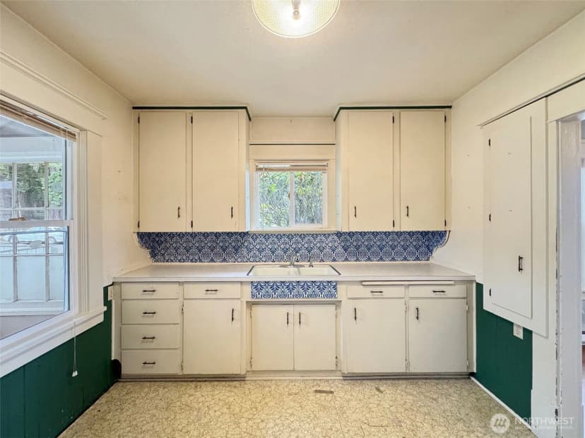 Property photo for 702 E 2nd Street, Port Angeles photo 10