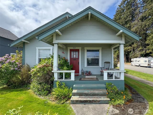 Property photo for 702 E 2nd Street, Port Angeles photo 2