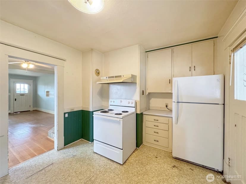 Property photo for 702 E 2nd Street, Port Angeles photo 9