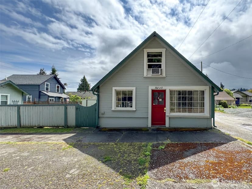 Property photo for 702 E 2nd Street, Port Angeles photo 25