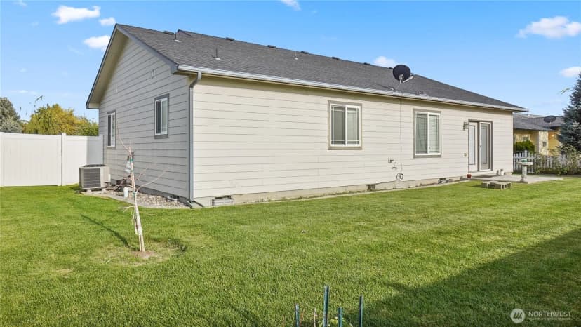 Property photo for 620 S 20th Avenue, Othello photo 24