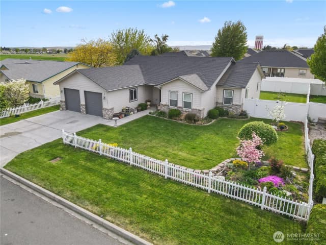 Property photo for 620 S 20th Avenue, Othello photo 2