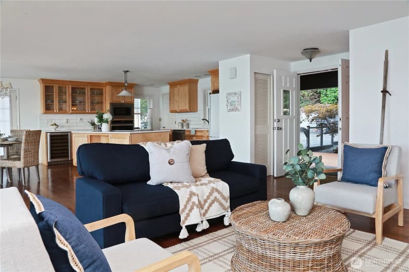 Property photo for 2109 Eastpoint Drive, Langley photo 6