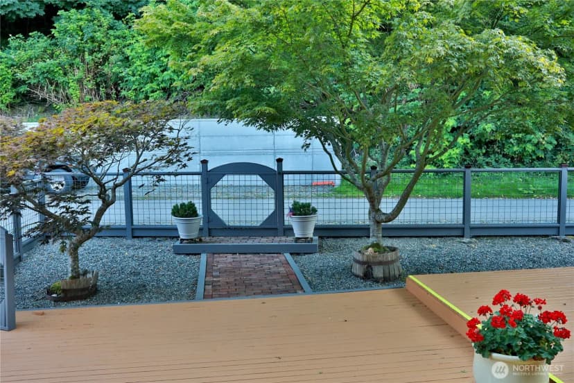 Property photo for 2109 Eastpoint Drive, Langley photo 28