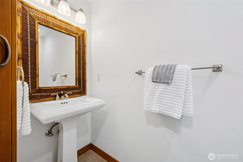 Property photo for 20809 Marine View Drive Sw, Normandy Park photo 21