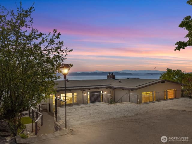 Property photo for 2690 Sw 151st Place, Burien