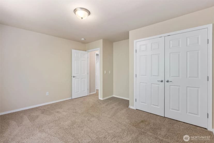 Property photo for 4504 5th Avenue Nw, Olympia photo 17