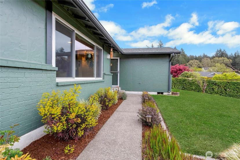 Property photo for 2621 150th Street Ct E, Tacoma photo 4