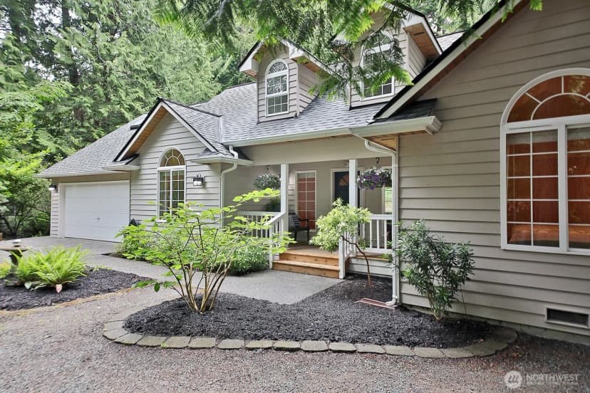 Property photo for 1180 Cedar Circle, Langley photo 3
