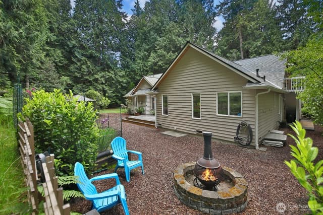 Property photo for 1180 Cedar Circle, Langley photo 5