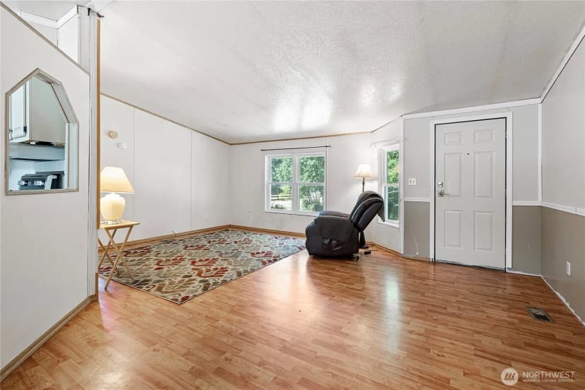 Property photo for 33415 82nd Avenue S, Roy photo 3