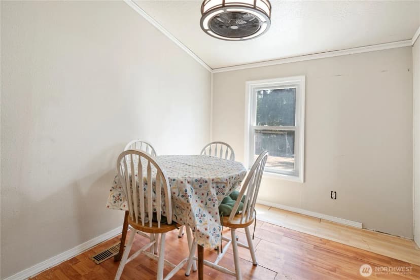 Property photo for 33415 82nd Avenue S, Roy photo 8