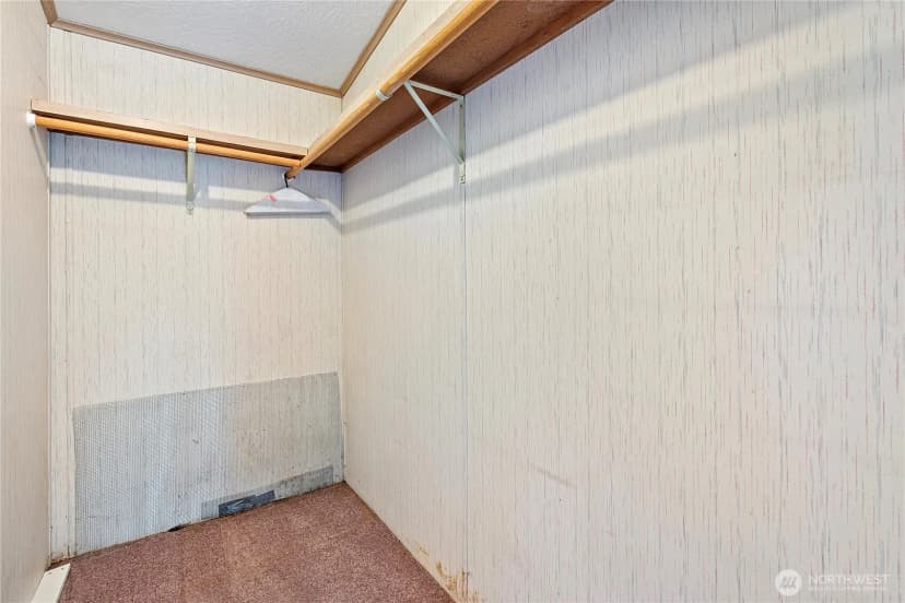 Property photo for 33415 82nd Avenue S, Roy photo 19