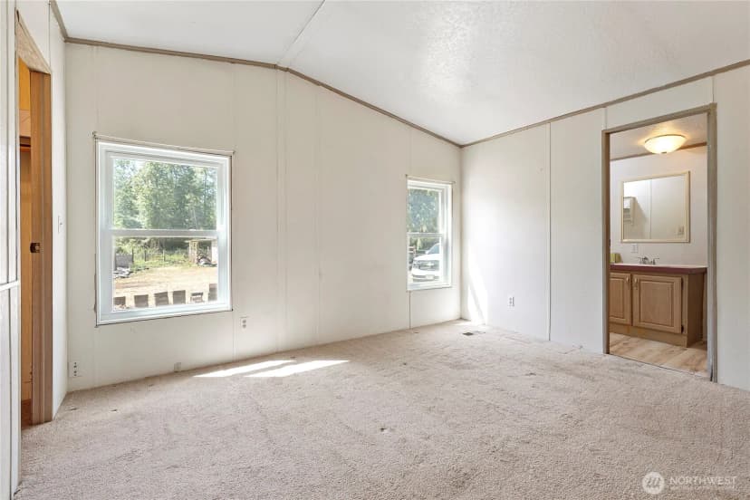 Property photo for 33415 82nd Avenue S, Roy photo 18