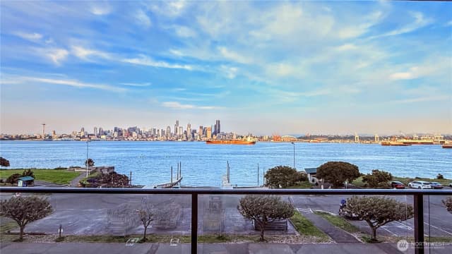Property photo for 1221 Harbor Avenue Sw #305, Seattle photo 5