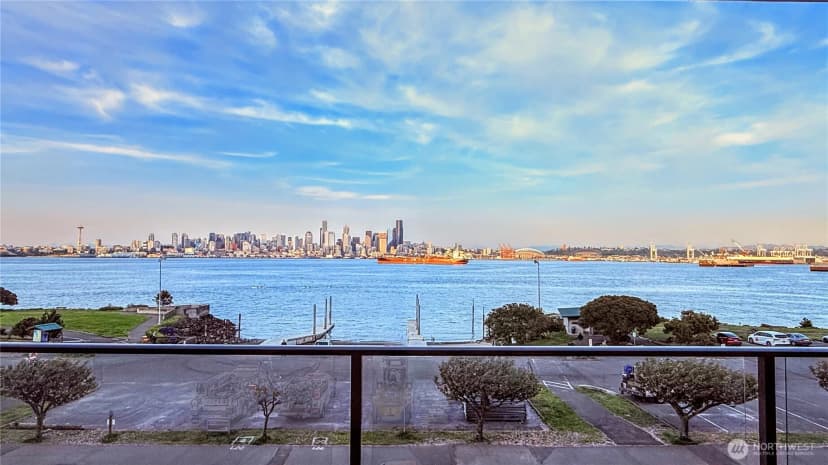 Property photo for 1221 Harbor Avenue Sw #305, Seattle photo 5