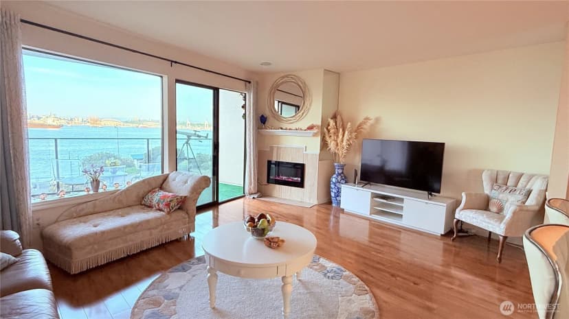 Property photo for 1221 Harbor Avenue Sw #305, Seattle photo 7