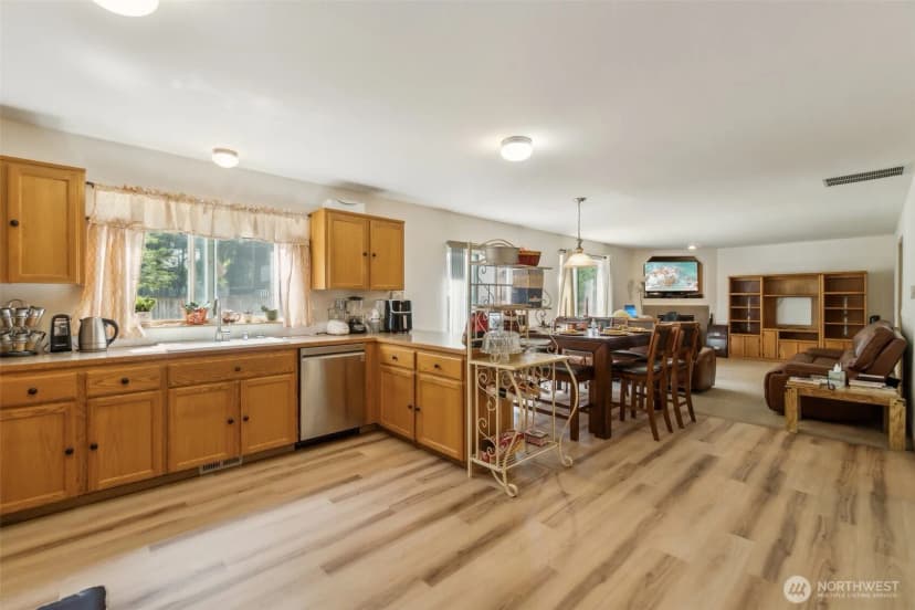 Property photo for 8108 185th Street Ct E, Puyallup photo 11