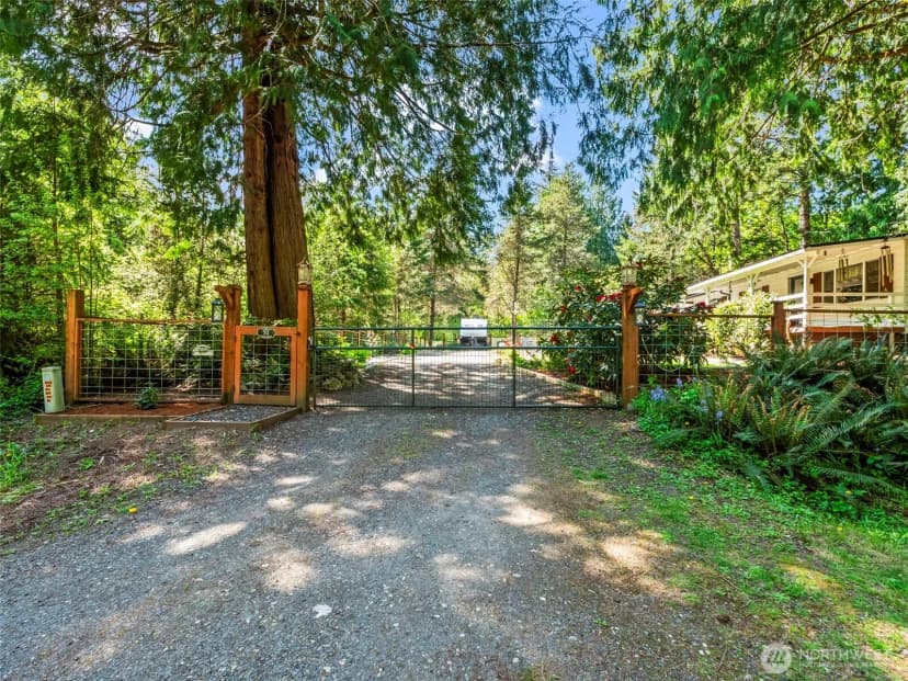 Property photo for 31 E Sylvan Road, Shelton photo 14