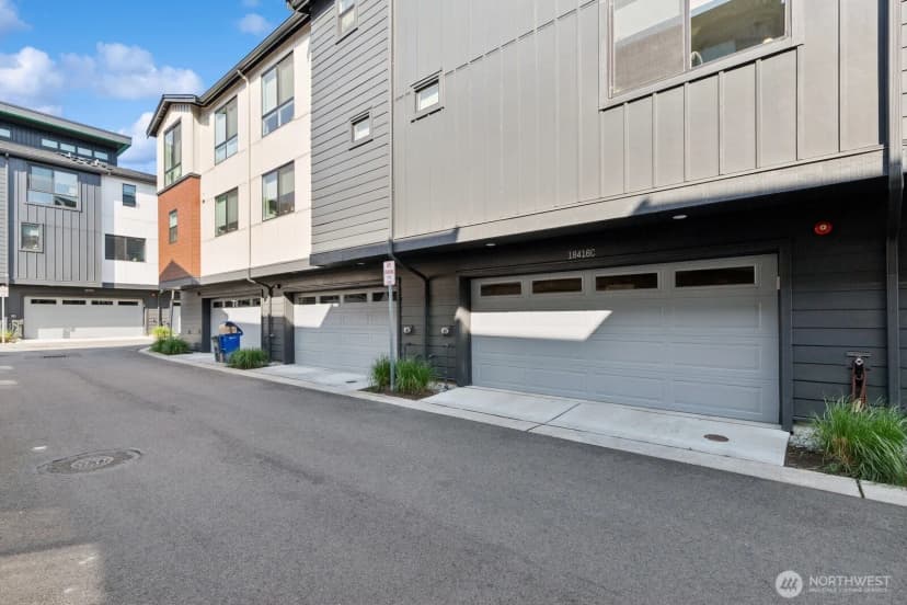 Property photo for 18416 96th Lane Ne #c, Bothell photo 31