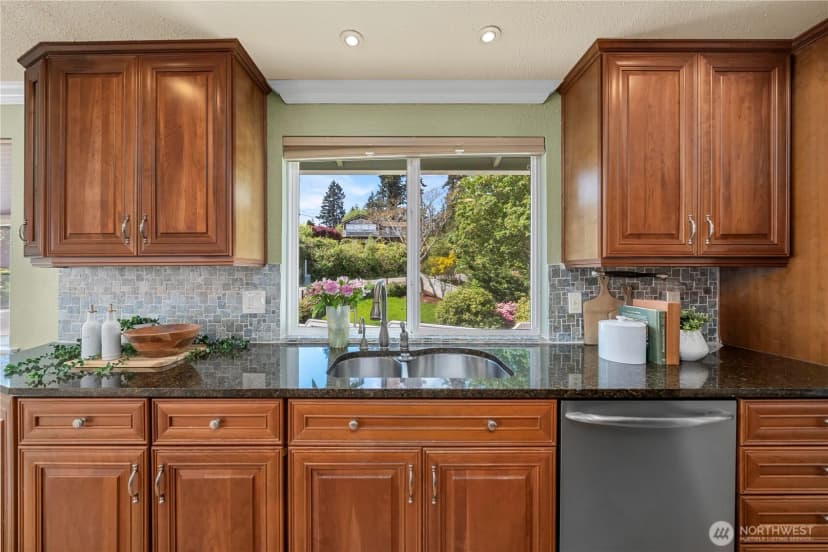 Property photo for 1319 Madrona Way Nw, Gig Harbor photo 9