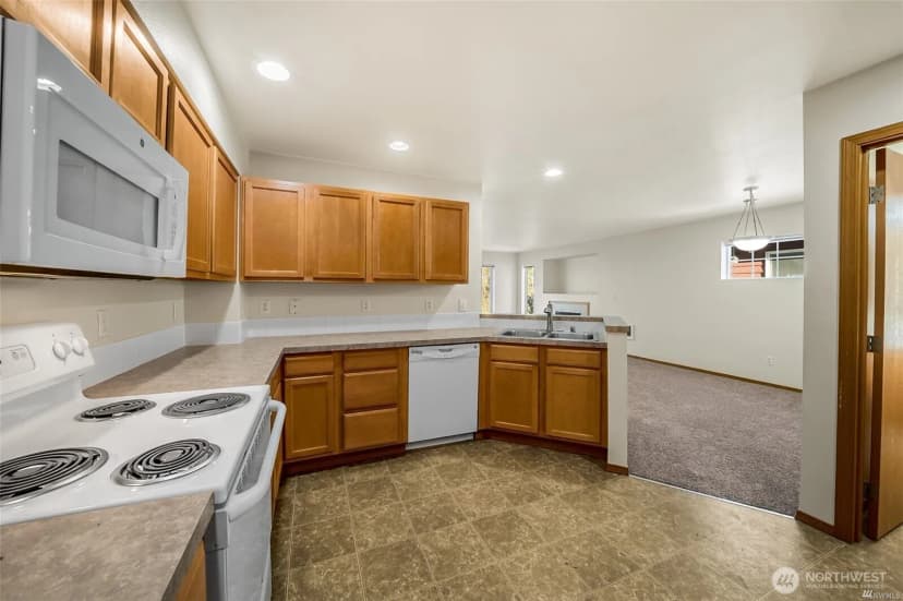 Property photo for 14806 36th Avenue Ct E #6, Tacoma photo 4