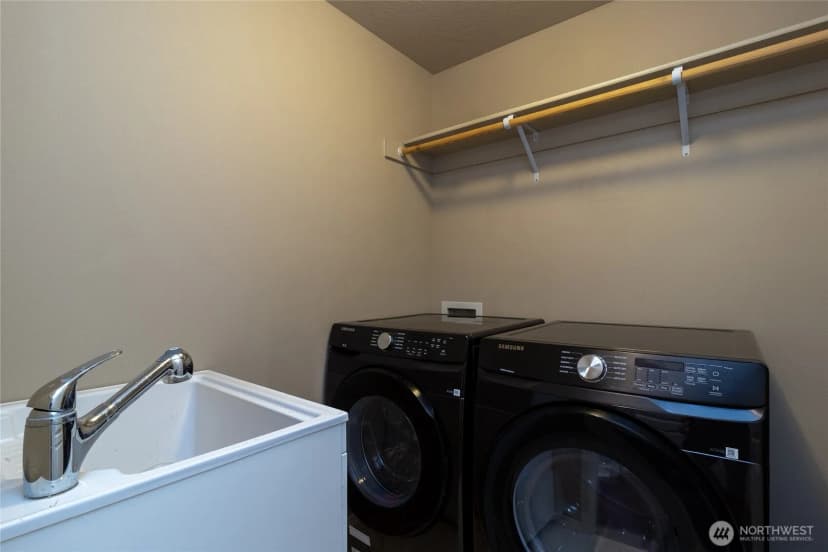 Property photo for 301 Ne Danner Lane, College Place photo 13