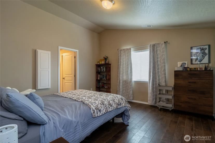 Property photo for 301 Ne Danner Lane, College Place photo 9