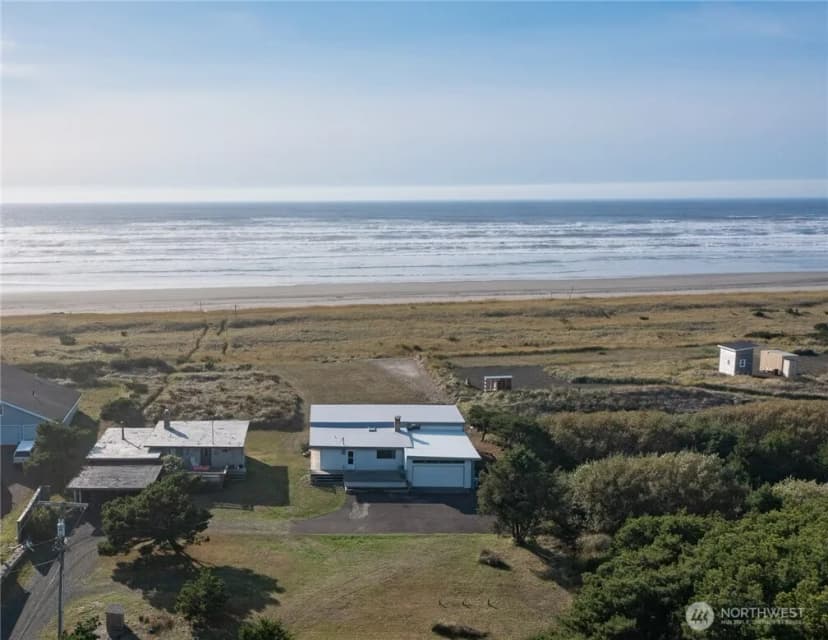 Property photo for 420 W Lough Lane, Westport