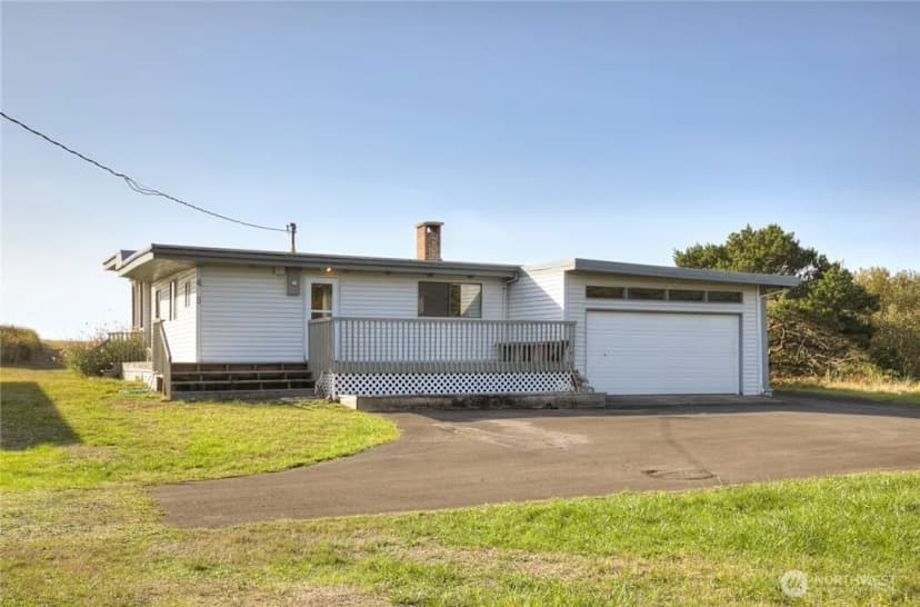 Property photo for 420 W Lough Lane, Westport photo 2