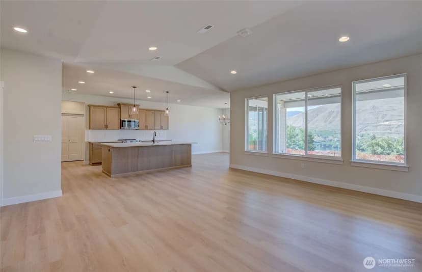 Property photo for 642 S Juli Avenue, East Wenatchee photo 17