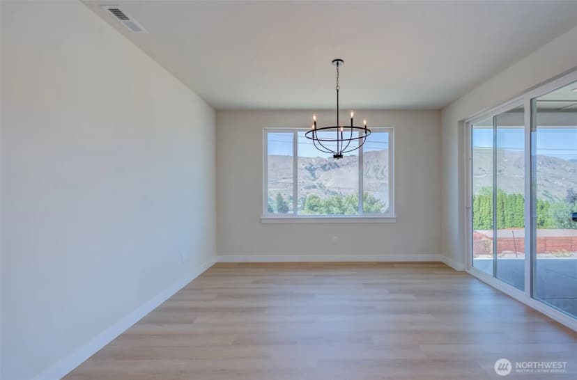 Property photo for 642 S Juli Avenue, East Wenatchee photo 8