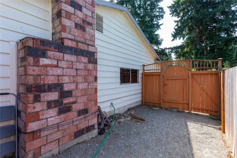 Property photo for 10722 Ne 142nd Street, Kirkland photo 31