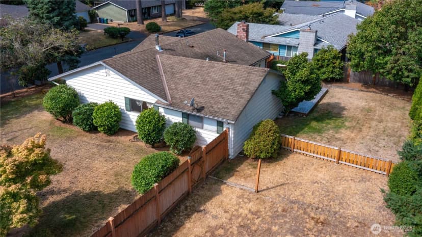 Property photo for 10722 Ne 142nd Street, Kirkland photo 26