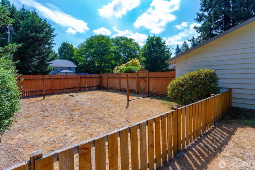 Property photo for 10722 Ne 142nd Street, Kirkland photo 32